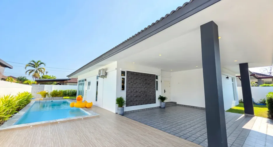 For sale 3 bedrooms villa in East Pattaya, Pattaya