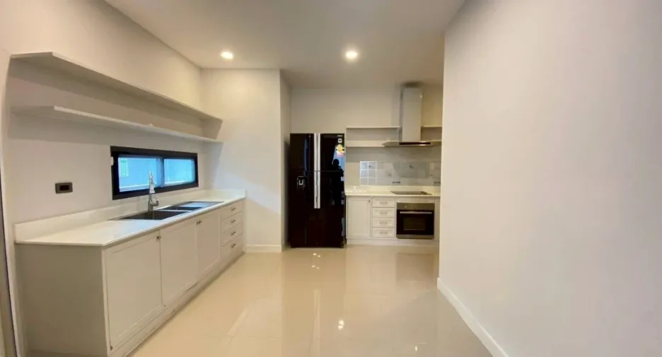 For rent 3 bedrooms house in East Pattaya, Pattaya