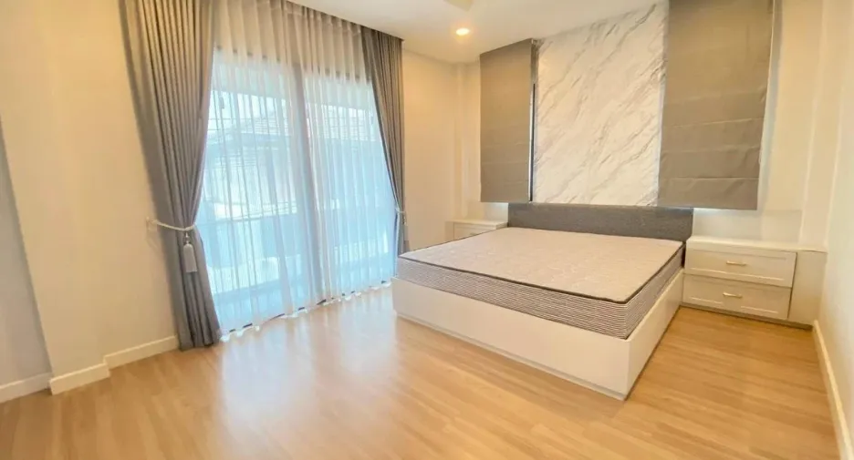 For rent 3 bedrooms house in East Pattaya, Pattaya