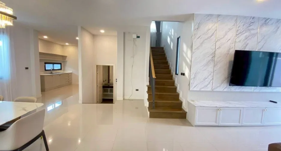 For rent 3 bedrooms house in East Pattaya, Pattaya