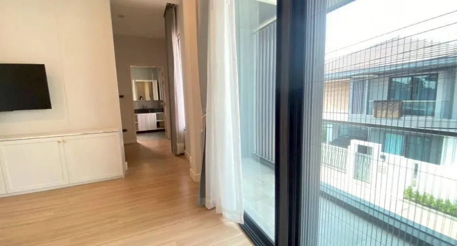 For rent 3 bedrooms house in East Pattaya, Pattaya