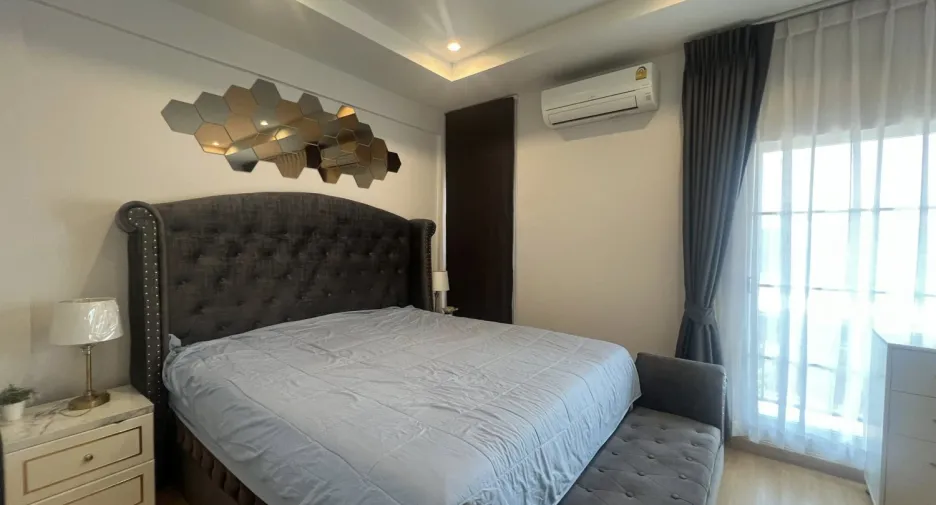 For sale 3 bedrooms townhouse in East Pattaya, Pattaya