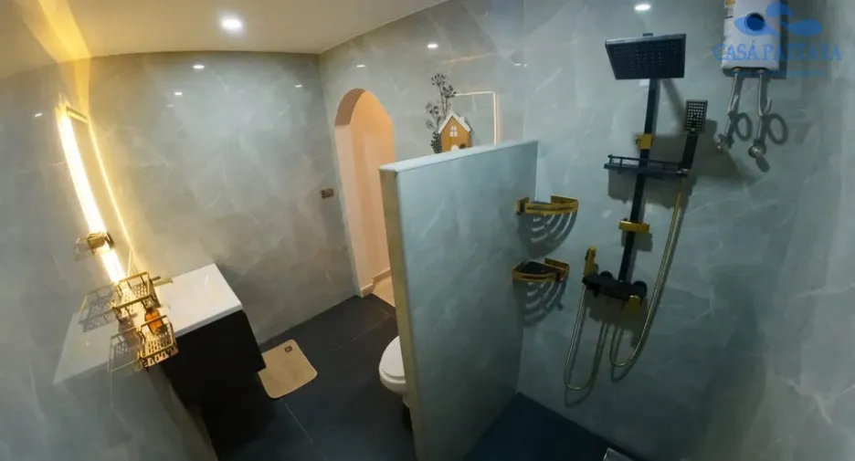For sale 4 bedrooms villa in Bang Lamung, Chonburi