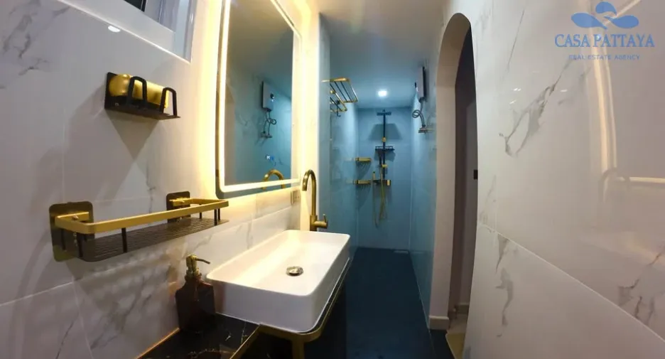 For sale 4 bedrooms villa in Bang Lamung, Chonburi
