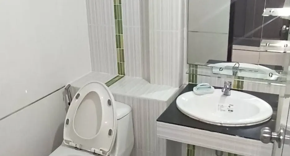 For sale 2 bedrooms townhouse in East Pattaya, Pattaya