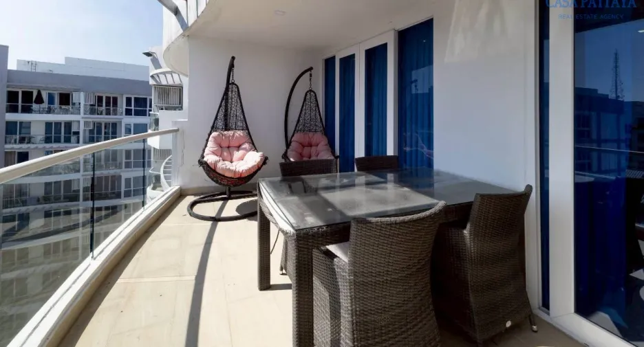 For sale 2 bedrooms condo in South Pattaya, Pattaya