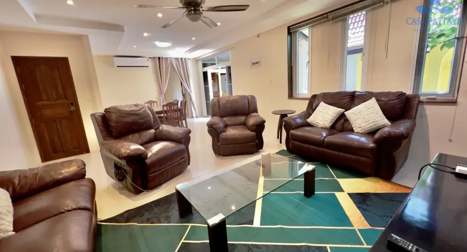 For sale 3 ベッドルーム villa in East Pattaya, Pattaya