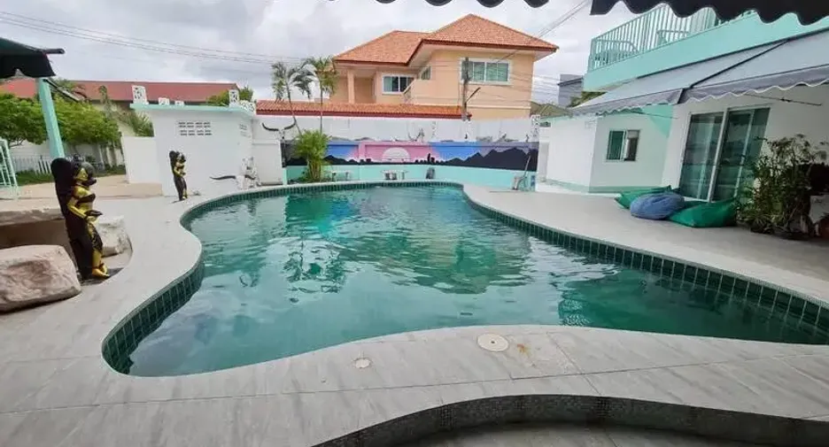 For sale 8 bedrooms apartment in Sattahip, Chonburi