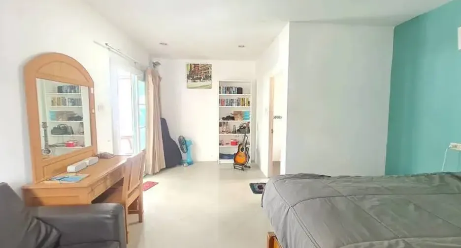 For sale 8 bedrooms apartment in Sattahip, Chonburi