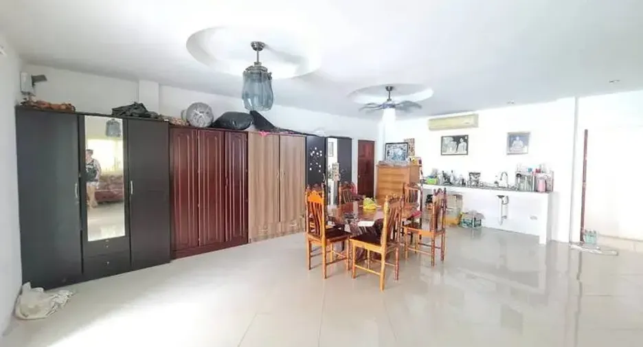 For sale 8 bedrooms apartment in Sattahip, Chonburi