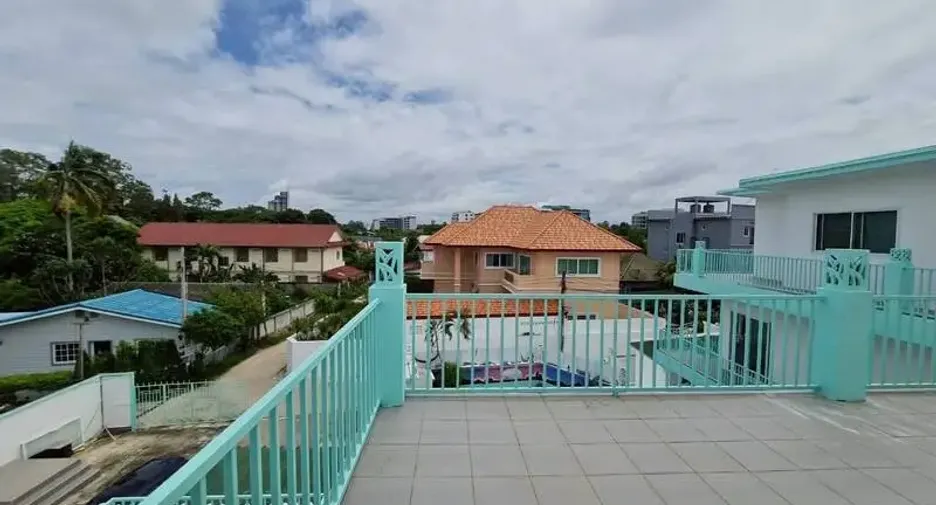 For sale 8 bedrooms apartment in Sattahip, Chonburi