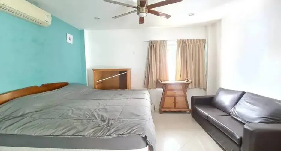 For sale 8 bedrooms apartment in Sattahip, Chonburi