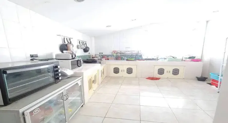 For sale 8 bedrooms apartment in Sattahip, Chonburi