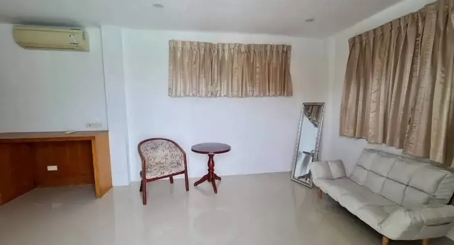 For sale 8 bedrooms apartment in Sattahip, Chonburi