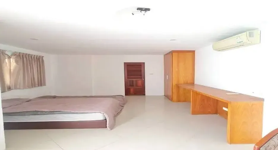 For sale 8 bedrooms apartment in Sattahip, Chonburi