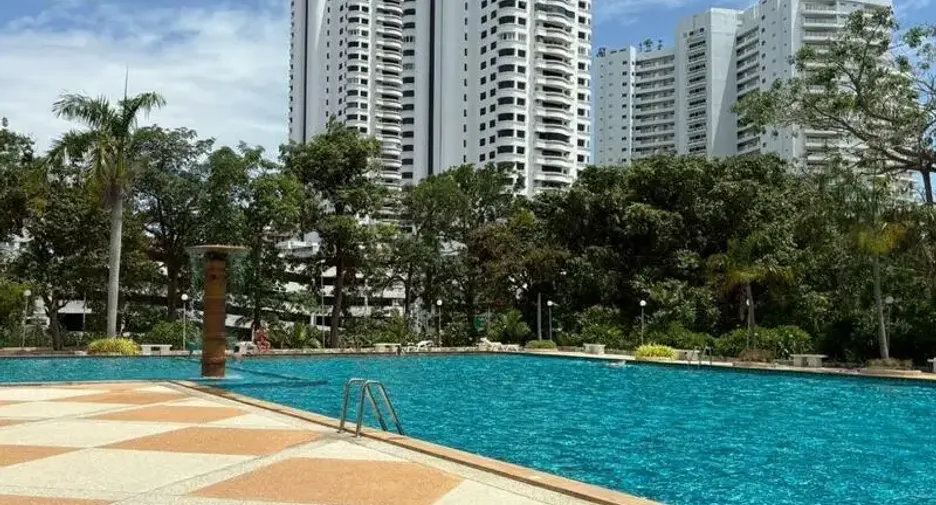 For sale studio condo in Pratumnak, Pattaya