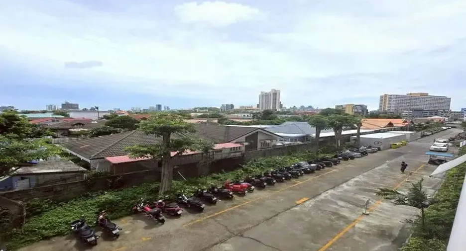 For sale studio condo in Pratumnak, Pattaya