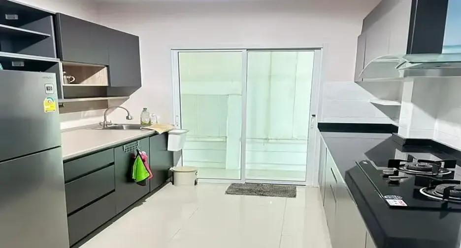 For sale 3 bedrooms house in East Pattaya, Pattaya