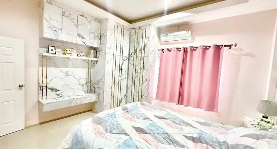 For sale 3 bedrooms house in East Pattaya, Pattaya