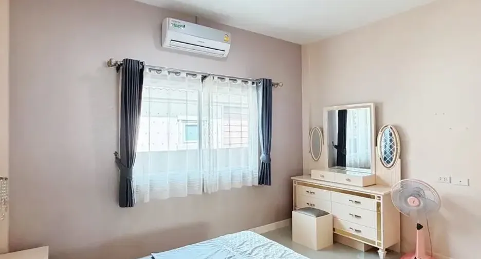 For sale 3 bedrooms house in East Pattaya, Pattaya