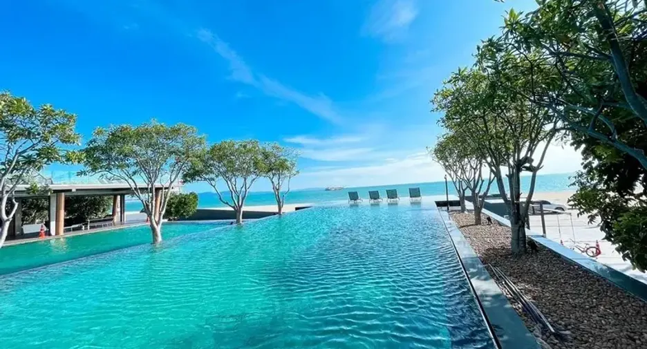 For sale 2 bedrooms condo in Jomtien, Pattaya