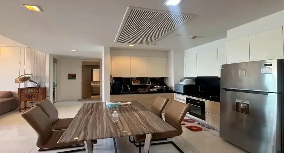For sale 2 bedrooms condo in Jomtien, Pattaya
