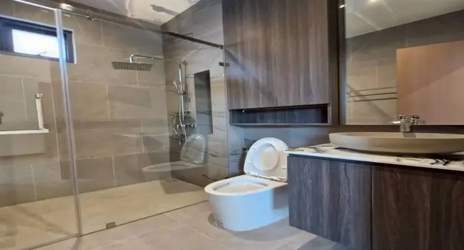 À vendre 4 chambres villa à East Pattaya, Pattaya