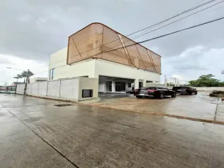 Villa en venta de 4 habitaciones en Bang Lamung, Chonburi