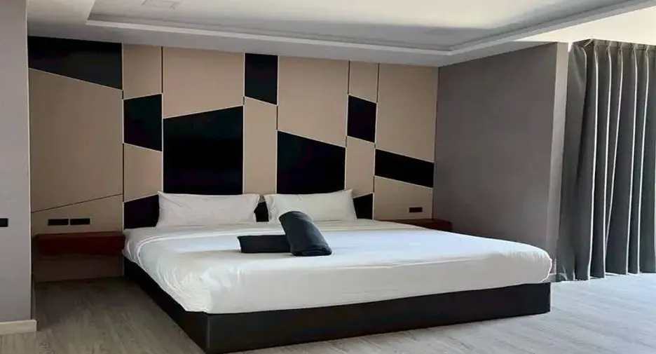 For sale 4 bedrooms villa in East Pattaya, Pattaya