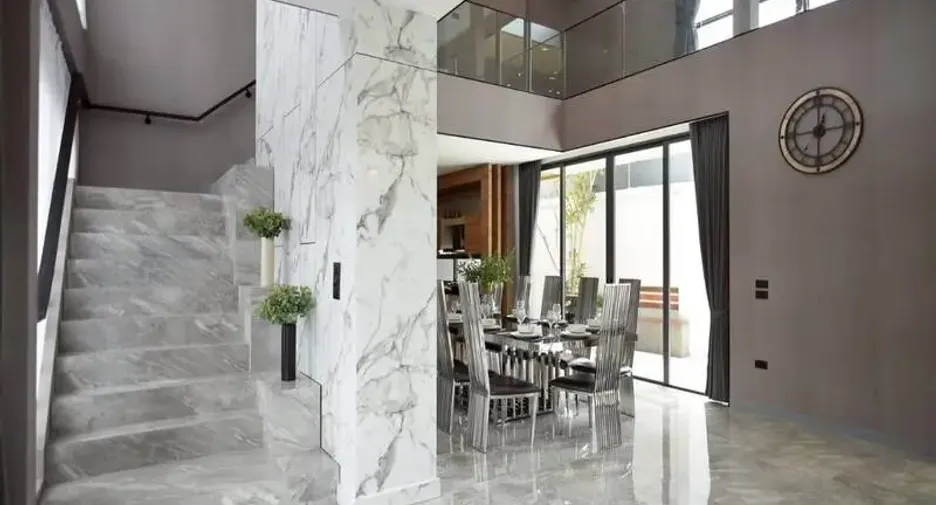 For sale 6 bedrooms villa in East Pattaya, Pattaya
