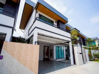 For sale 6 ベッドルーム villa in Bang Lamung, Chonburi