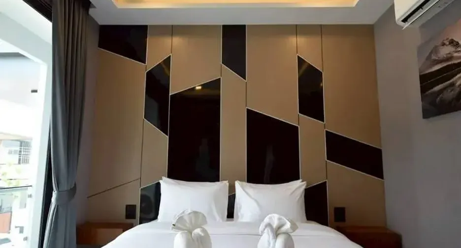 For sale 6 bedrooms villa in East Pattaya, Pattaya