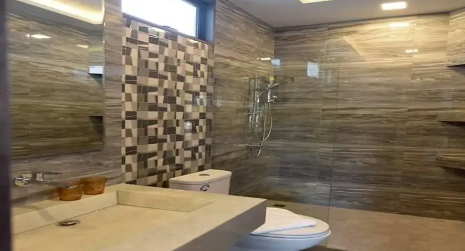 For sale 6 bedrooms villa in East Pattaya, Pattaya