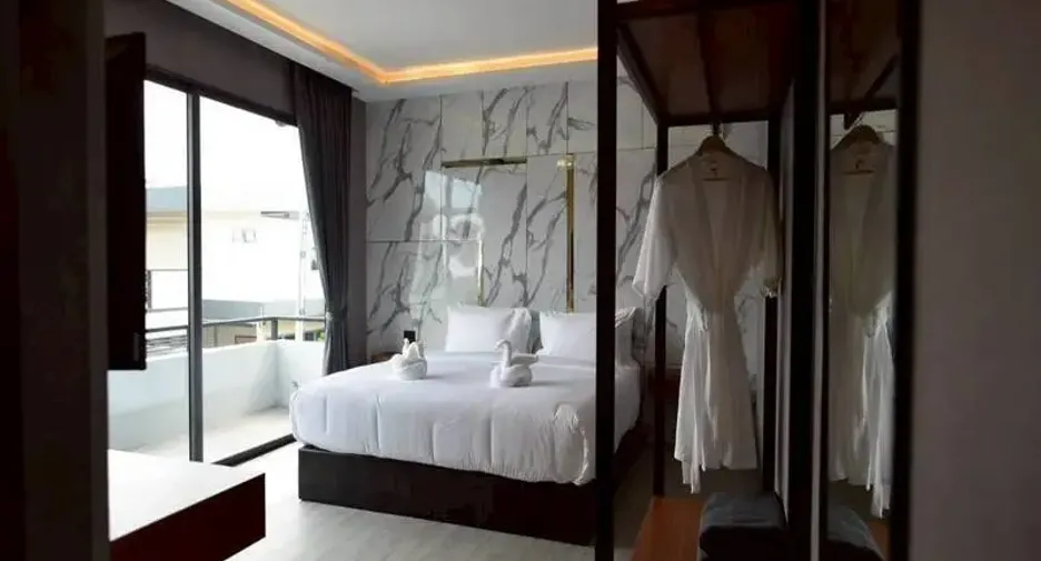 For sale 6 bedrooms villa in East Pattaya, Pattaya