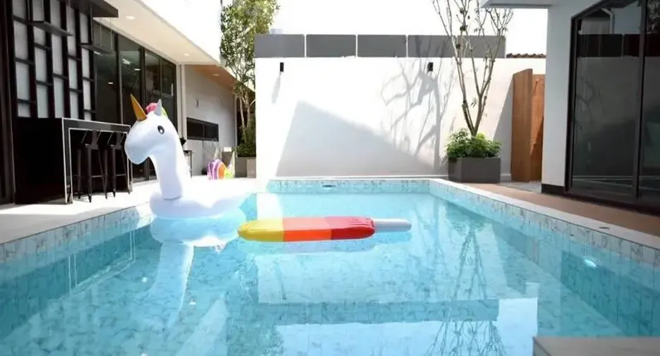 For sale 6 bedrooms villa in East Pattaya, Pattaya