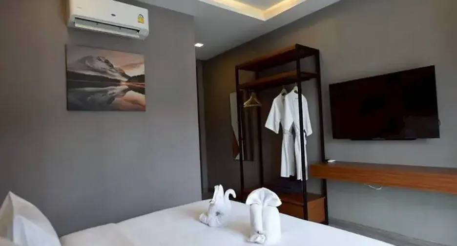 For sale 6 bedrooms villa in East Pattaya, Pattaya