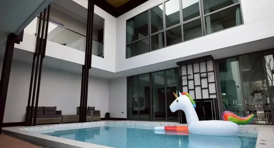 For sale 6 bedrooms villa in East Pattaya, Pattaya