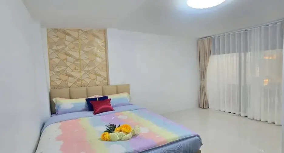For sale 3 bedrooms townhouse in East Pattaya, Pattaya