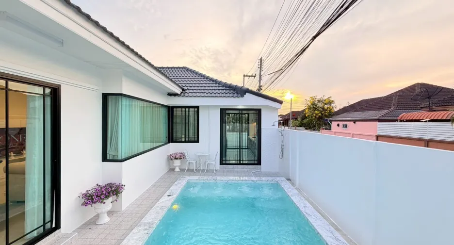 For sale 3 bedrooms house in East Pattaya, Pattaya