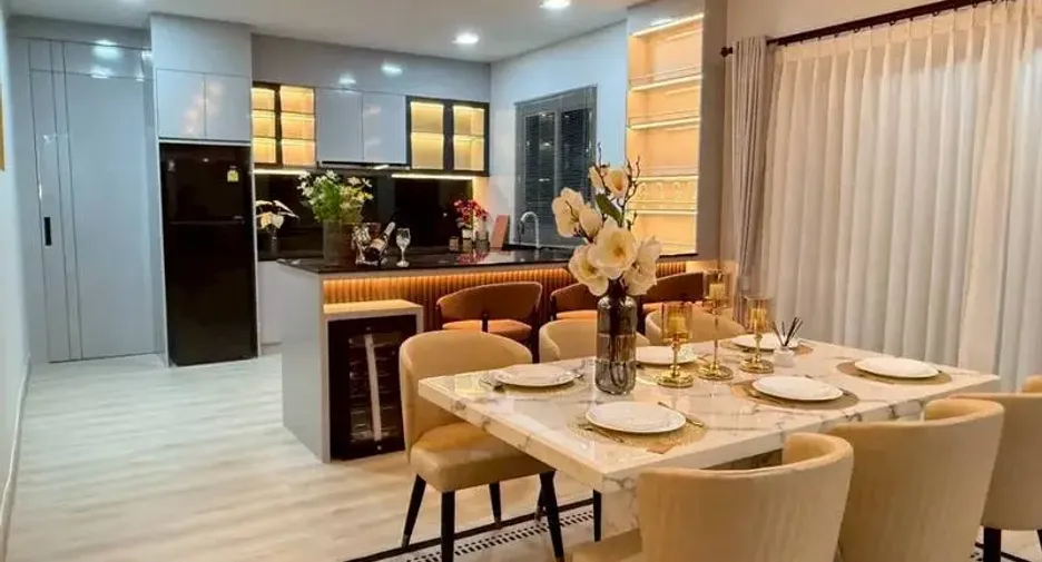 For sale 4 bedrooms villa in East Pattaya, Pattaya