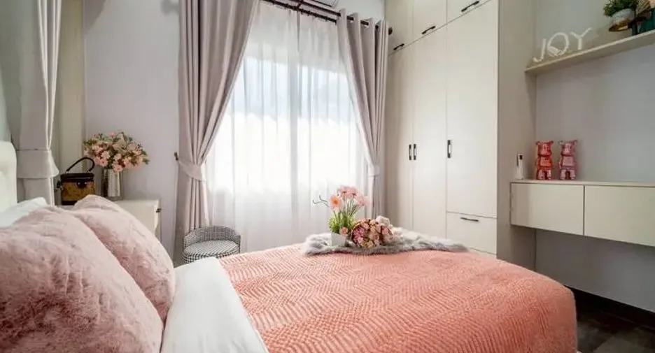 For sale 4 bedrooms villa in East Pattaya, Pattaya