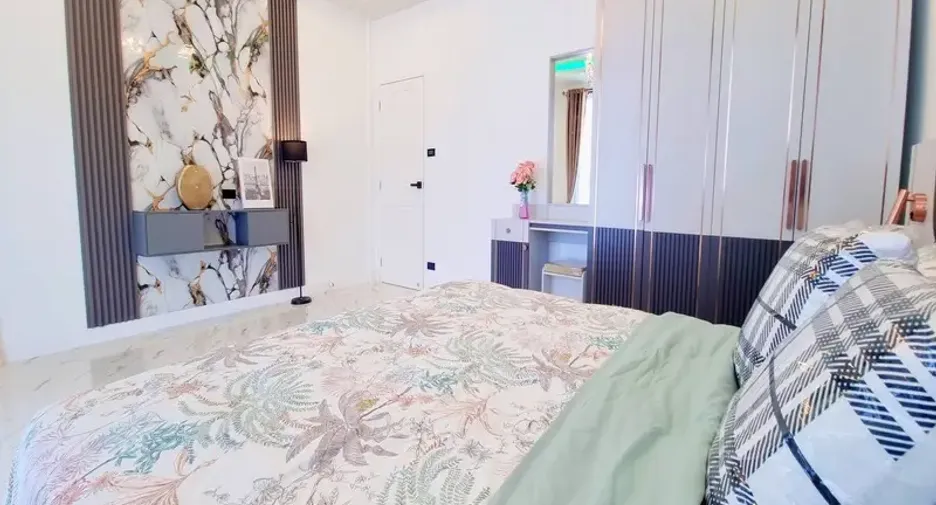 For sale 3 bedrooms townhouse in East Pattaya, Pattaya