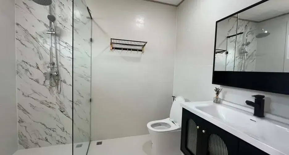 For sale 4 bedrooms house in Jomtien, Pattaya