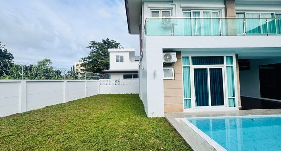 For sale 5 bedrooms villa in North Pattaya, Pattaya