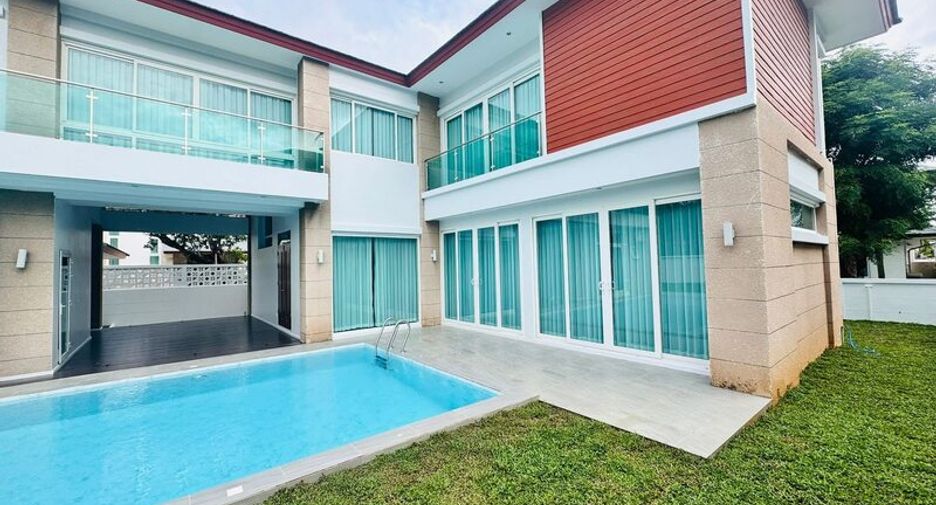For sale 5 bedrooms villa in North Pattaya, Pattaya