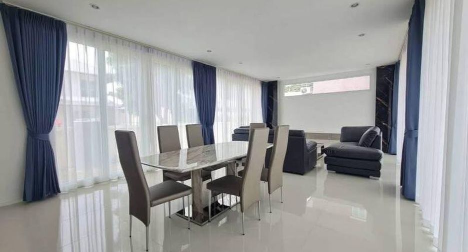 For sale 5 bedrooms villa in North Pattaya, Pattaya