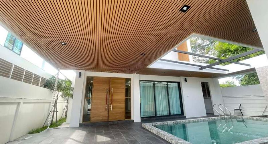 À vendre 4 chambres villa à East Pattaya, Pattaya