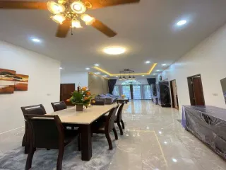 For sale 3 bedrooms villa in Bang Lamung, Chonburi