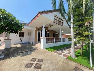 For sale 3 bedrooms villa in Bang Lamung, Chonburi