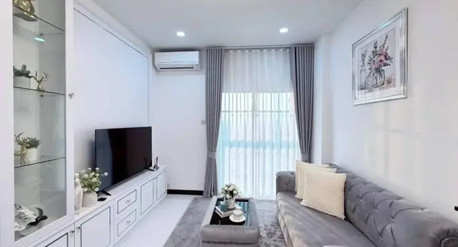 For sale 1 bed condo in East Pattaya, Pattaya